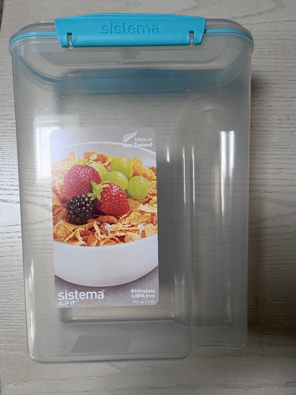 NEW Sistema KLIP IT Food Storage Container, 4.2Litre/142 Oz TURQUOISE COLOR